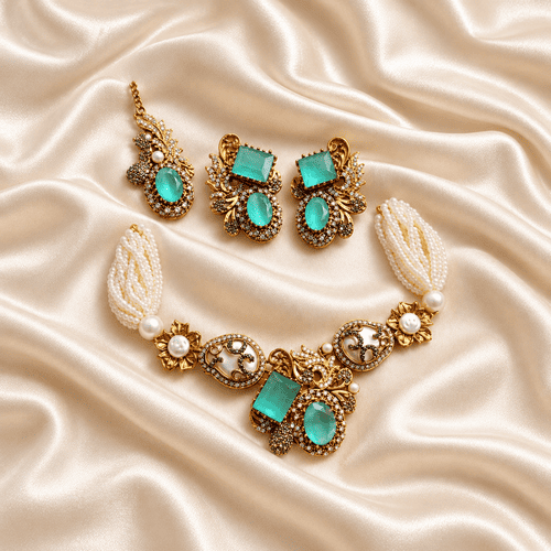 Handmade Emerald Stone Pearl Choker Set - Image 4